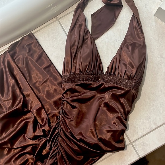 Y2K brown city triangles halter dress open back - Picture 3 of 4